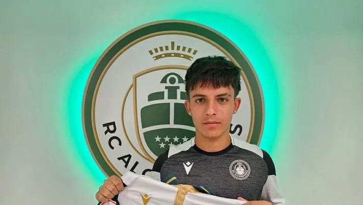 足球免费直播在线观看-意媒：国米有意17岁中场小将卡扎凯奥斯，目前尚未进行直接接触