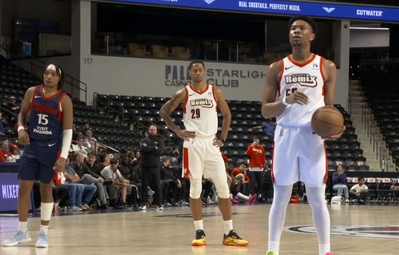 178体育直播在线观看-杨瀚森16中14，狂轰31+8+3！创3项生涯新高，加盟开拓者真涨球了